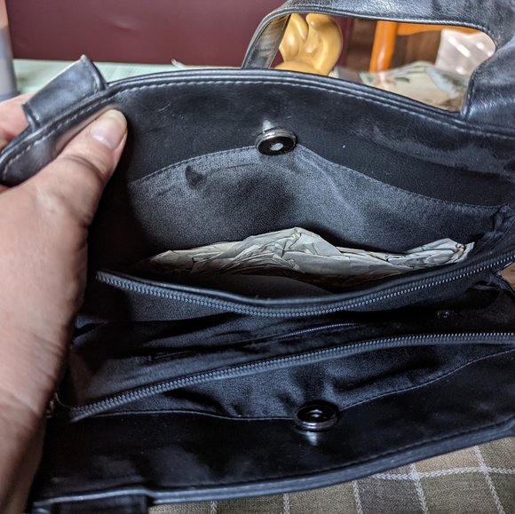 Rosetti Black purse - Picture 4 of 7